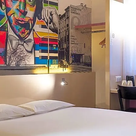 Centrum Hotel 2*