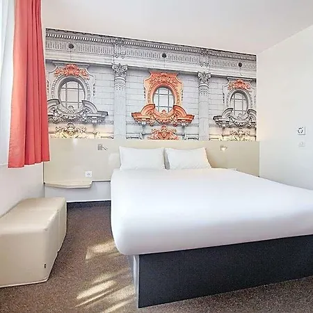 Centrum Hotel 2*