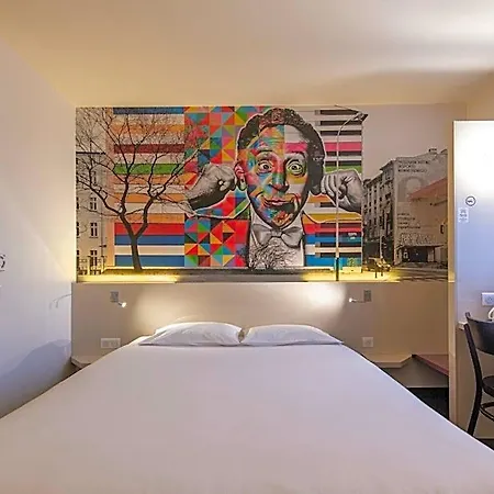 Centrum Hotel 2*