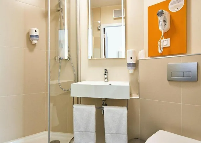 罗兹市中心b&b酒店 酒店